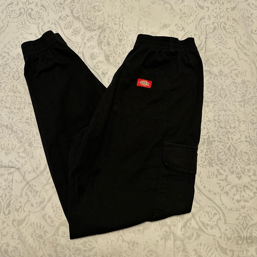 Woman’s Dickies Black Cargo Jogger Pants With fitted Ankle